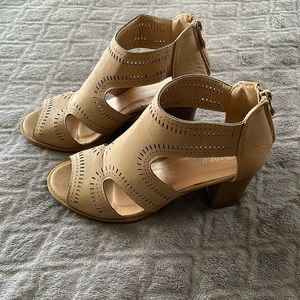 Top Moda Beige Heels size 8
